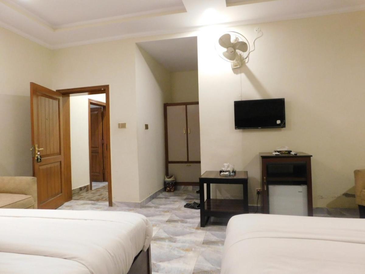 Hotel S.R. Lounge Multán Kültér fotó