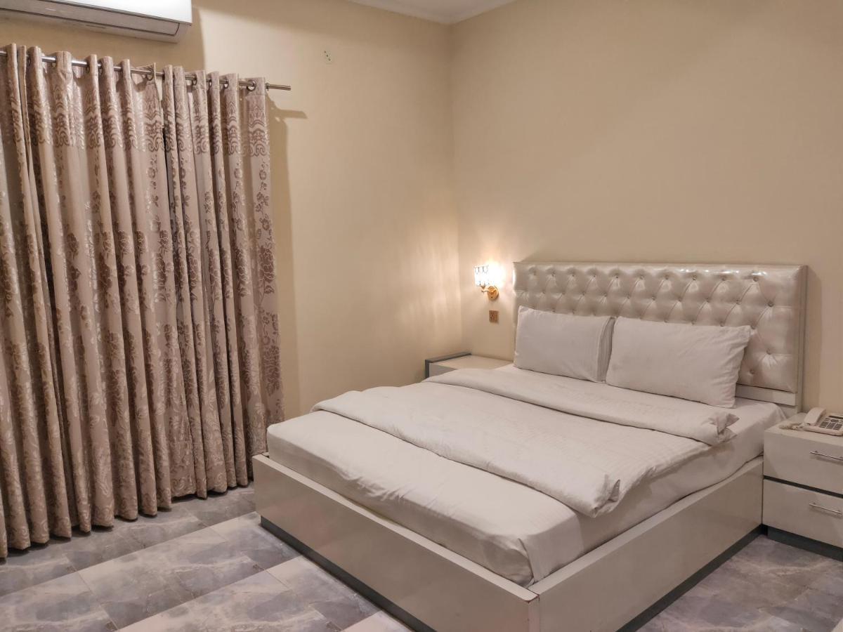 Hotel S.R. Lounge Multán Kültér fotó