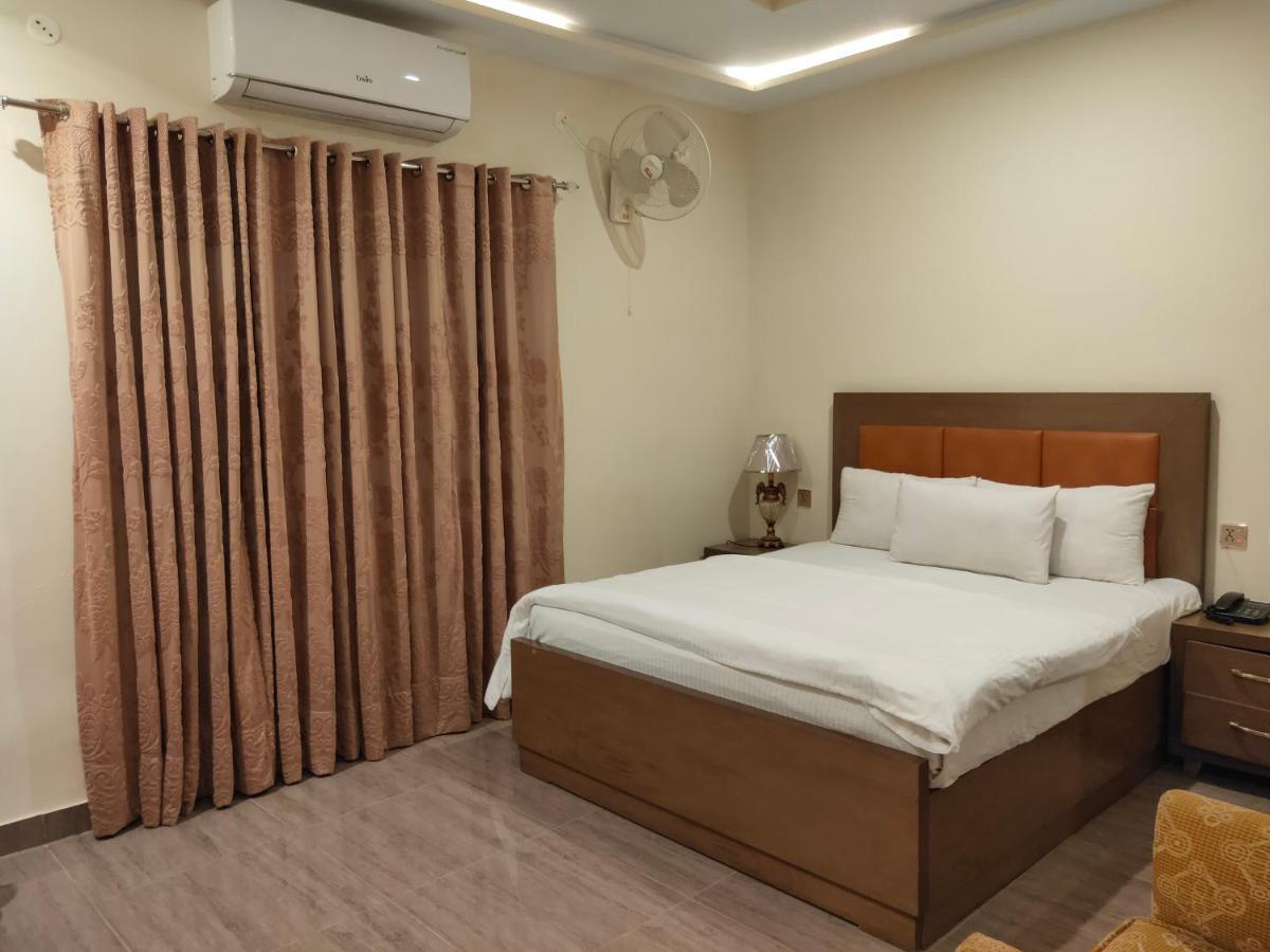 Hotel S.R. Lounge Multán Kültér fotó