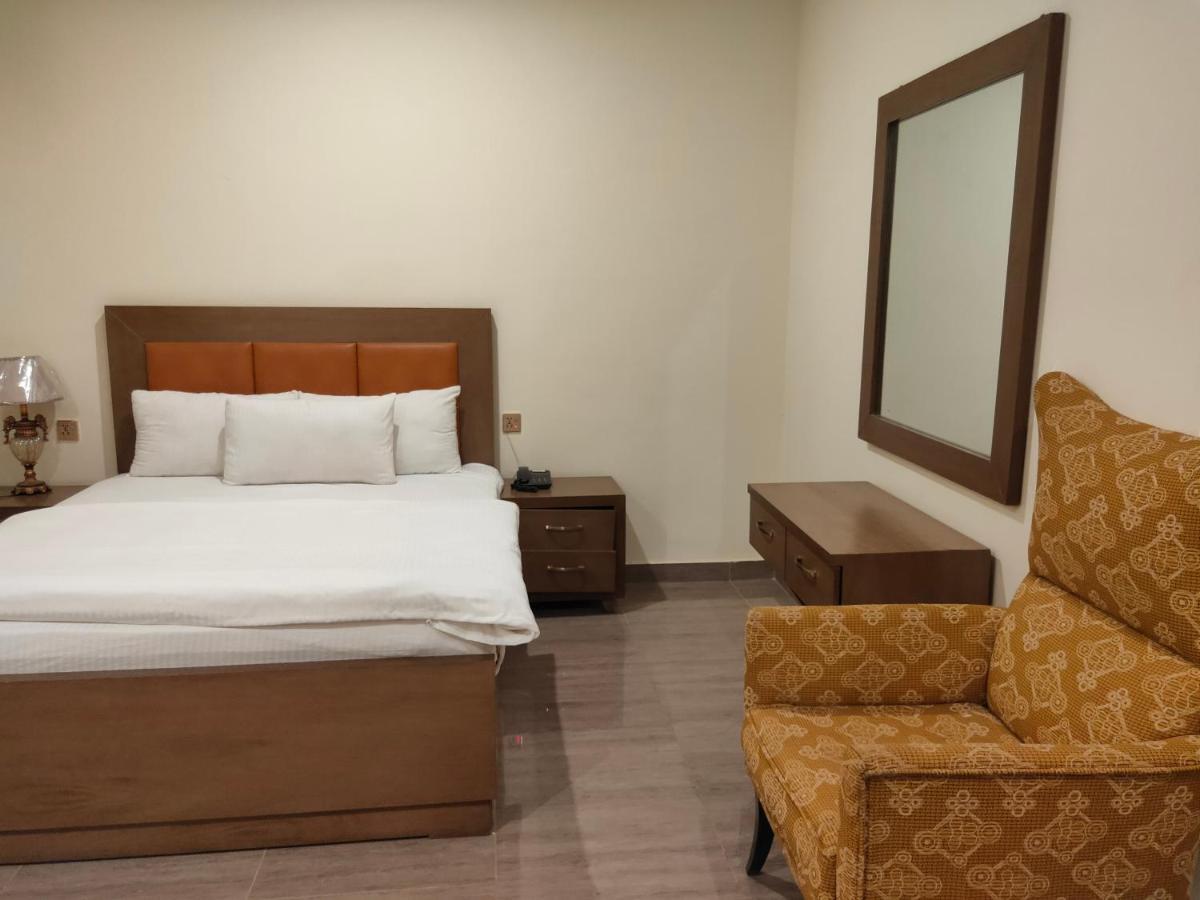 Hotel S.R. Lounge Multán Kültér fotó