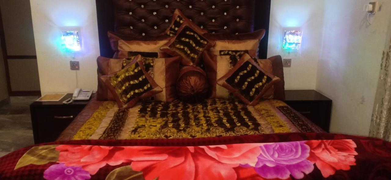 Hotel S.R. Lounge Multán Kültér fotó