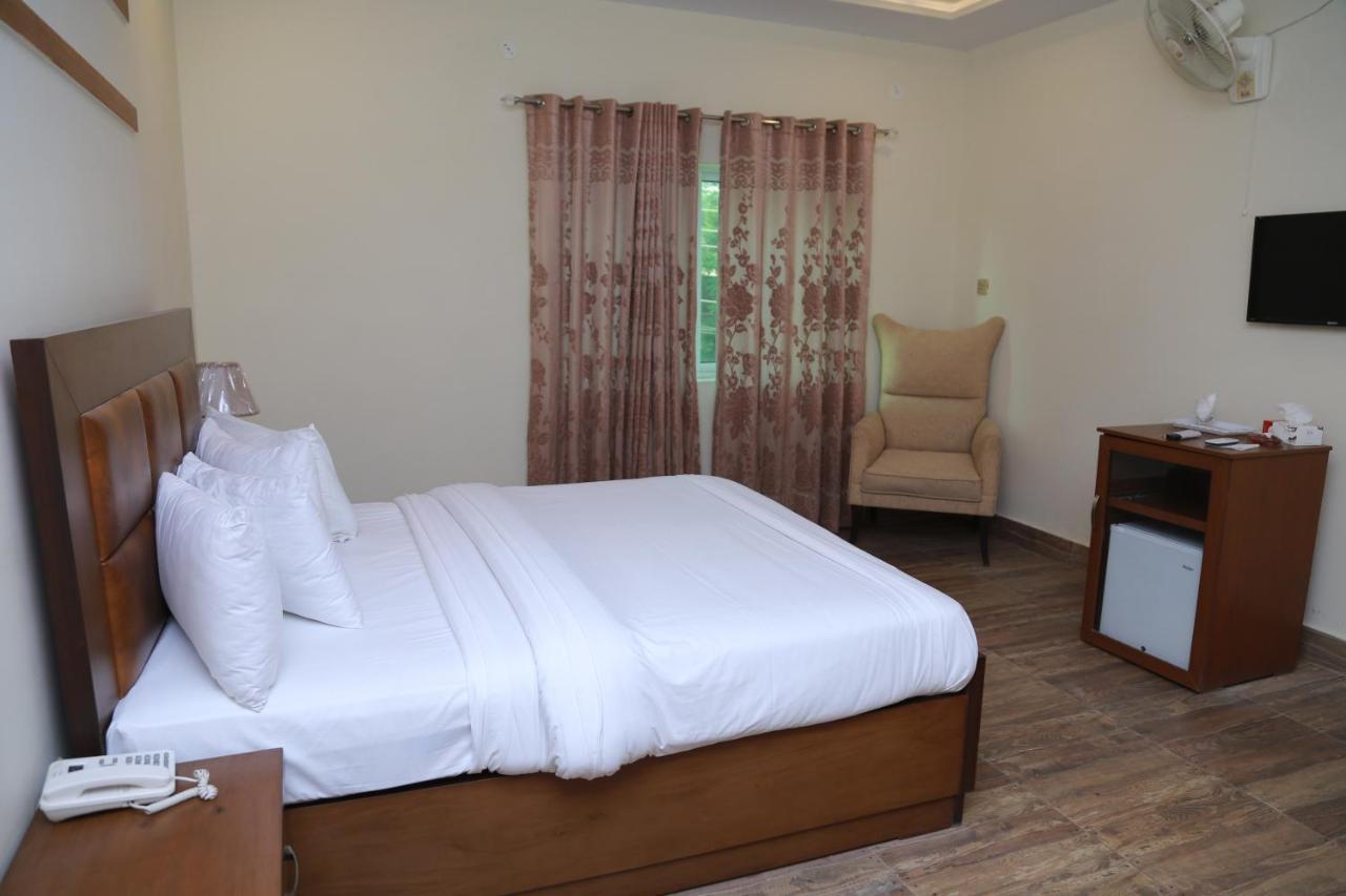 Hotel S.R. Lounge Multán Kültér fotó