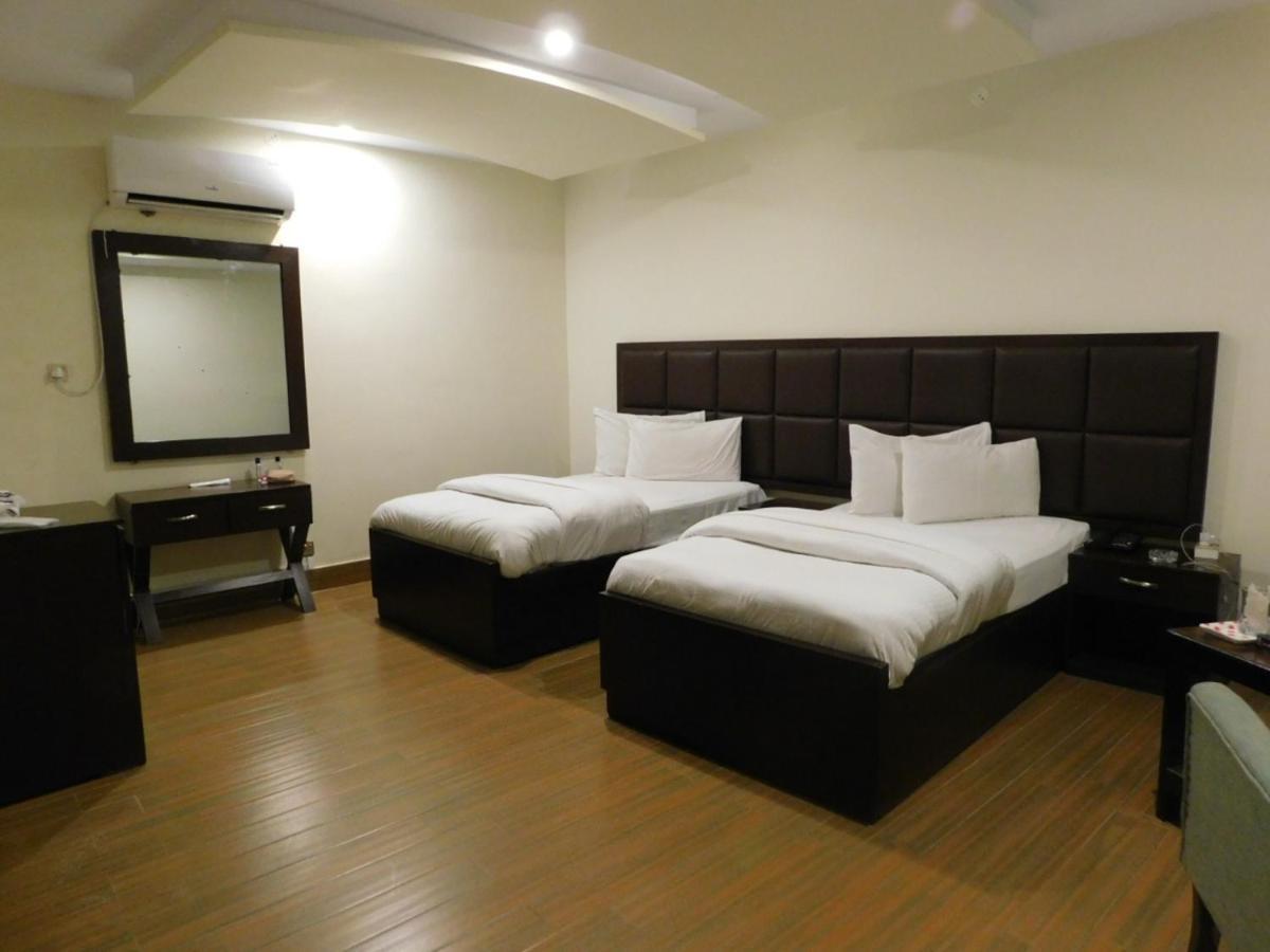 Hotel S.R. Lounge Multán Kültér fotó