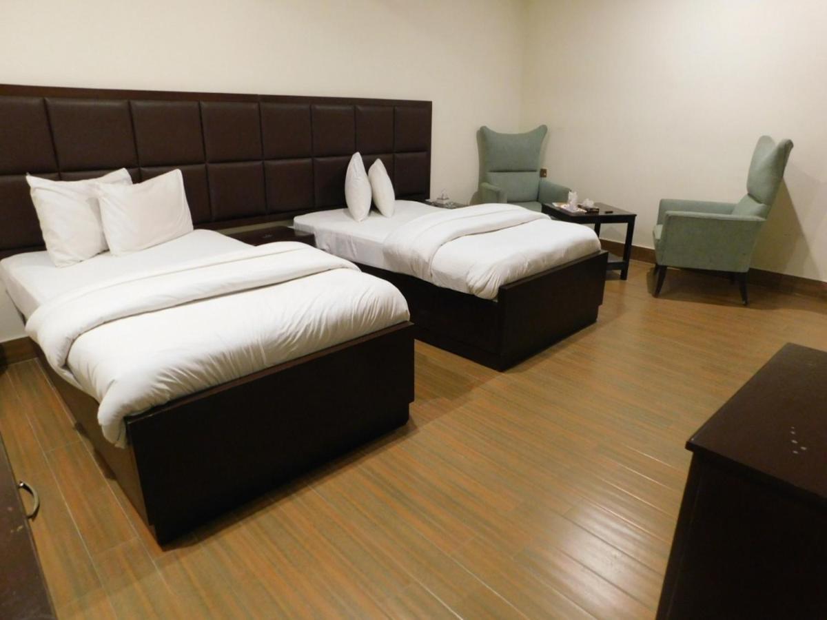 Hotel S.R. Lounge Multán Kültér fotó
